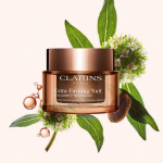Clarins Extra-Firming &Ouml;&ouml;kreem N&auml;gu 45+ aasta(t) 50 ml