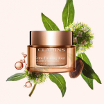 Clarins Extra-Firming Day Cream - Dry Skin P&auml;evakreem N&auml;gu 50 ml