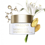 Clarins Nutri-Lumi&egrave;re SPF15 P&auml;evakreem N&auml;gu, Kael 50 ml