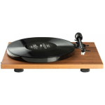 &bdquo;Pro-Ject &bdquo;Pro-Ject E1 BT&ldquo; patefonas koos integreeritud eelv&otilde;imendiga ja AT3600L n&otilde;elaga, &bdquo;Bluetooth&ldquo; saatjaga, p&auml;hklipuu puidust
