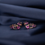 K&otilde;rvar&otilde;ngad ˙Liblika tiivad˙ - must/roosa, kristall, puidust (19&times;11 mm)