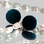 K&otilde;rvar&otilde;ngad ˙Samet˙ - tumeoheline