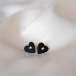 K&otilde;rvar&otilde;ngad ˙S&uuml;damed˙ - matt must, sinine Swarovski kristall (10x10mm)