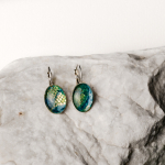 K&otilde;rvar&otilde;ngad ˙Josefiine˙ &ndash; sinakasroheline, h&otilde;betatud kamee