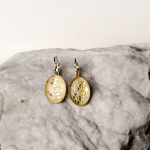 K&otilde;rvar&otilde;ngad ˙Josefiine˙ &ndash; beež, h&otilde;betatud kamee