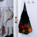 V&otilde;rkkandekott &ndash; kerge ja vastupidav poekott, pol&uuml;ester, 32&times;38 cm - Must