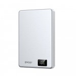 BWOO ultra-slim aluminium magnetic akupank P76 PD 20W 10000 mAh with digital display and USB-C port must