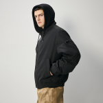 Kapuutsiga bomber-jakk