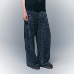 Straight-l&otilde;ikega p&uuml;ksid Hello Kitty