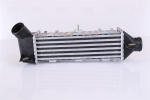 Kompressori&otilde;hu radiaator NISSENS 96769