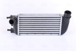 Kompressori&otilde;hu radiaator NISSENS 96577