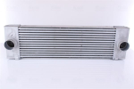 Kompressori&otilde;hu radiaator NISSENS 96066
