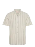 Revolution - Short-Sleeved Cuban Shirt - L&uuml;hikeste varrukatega s&auml;rgid - XL