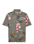 NEUW - Sativa Print Ss Shirt Military - L&uuml;hikeste varrukatega s&auml;rgid - L