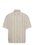 Revolution - Oversize Short-Sleeved Shirt - L&uuml;hikeste varrukatega s&auml;rgid - M