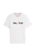 Tommy Hilfiger - Summer Chest Graphic Regular Tee - L&uuml;hikeste varrukatega - S