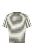 Weekday - Loose Boxy T-Shirt - L&uuml;hikeste varrukatega - XL