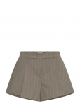 Monki - Relaxed Pleated Mini Suiting Shorts - Vabaaja l&uuml;hikesed p&uuml;ksid - 42