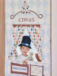 OYOY MINI - Theater & Circus Play Door - M&auml;ngupoed ja tarvikud - ONE SIZE