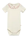 Lil'Atelier - Nbffundo Ss Slim Body Lil - L&uuml;hikeste varrukatega - 68