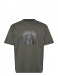 Fred Perry - Box Graphic T-Shirt - L&uuml;hikeste varrukatega - XXL
