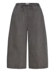 Weekday - Low Rise Loose Cropped Trousers - Poolpikad p&uuml;ksid - XL