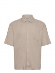 Weekday - Knitted Short-Sleeved Button-Up Shirt - L&uuml;hikeste varrukatega s&auml;rgid - M