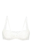 Triumph - Body Make-Up Illusion Lace Balconette - Balconette-rinnahoidjad - 85 C