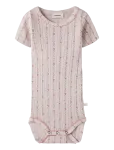 Lil'Atelier - Nbfrachello Duna Ss Slim Body Lil - L&uuml;hikeste varrukatega - 74
