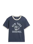 GAP - Kids Relaxed New York Graphic Ringer T-Shirt - L&uuml;hikeste varrukatega - 164/176