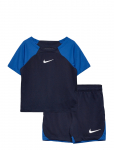 Nike - Nike Dri-Fit Academy Pro - Komplektid l&uuml;hikeste varrukatega T-s&auml;rgiga - 158-170