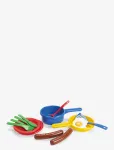 Dantoy - Sausage Set In Net 13 Pc - M&auml;ngutoit ja koogid - 39X 29X 19.5CM