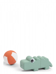 Done By Deer - Bath Squirter Toy Croco Green - Muud veem&auml;nguasjad - CROCO:11X 3X H 4.5CM.BALL:&Oslash; 5CM