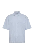 Revolution - Oversize Short-Sleeved Shirt - L&uuml;hikeste varrukatega s&auml;rgid - M