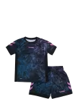 Hummel - Hmlblaze Club 26 Graphic Set Kids - Komplektid l&uuml;hikeste varrukatega T-s&auml;rgiga - 152