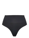 Spanx - Spanxshape&trade; Extraordinary Thong - Stringid - S