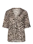 FREE/QUENT - Blouse From Freequent In A Light And Soft Material With Animal Print. The Blouse - L&uuml;hikeste varrukatega - S