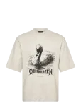 HAN Kj&oslash;benhavn - Hk Swan Oversized Tee - L&uuml;hikeste varrukatega - M