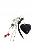 Pipol's Bazaar - Bag Charm Black Heart - V&otilde;tmehoidjad ja kotiripatsid - ONE SIZE
