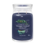 Lakefront Lodge Signature Candle ( cottage by the lake ) 567 g