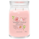 Fresh Cut Roses Signature Candle 567 g