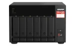 QNAP M&auml;luseade ja 6-kolmega server