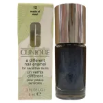 Clinique Clinique, A Different Nail Enamel k&uuml;&uuml;nelaki korrektor, k&uuml;&uuml;nelakk, 12, toodetud Est&eacute;e Lauder poolt, 9 ml