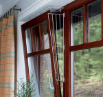 Trixie Protective Grille For Windows metallist kaitsev&otilde;re akendele, &uuml;lemisele osale, valge, 65x16 cm, 1 tk.