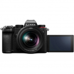 Panasonic Lumix DC-S5 + 20-60mm f/3.5-5.6 | DC-S5KE-K | 5025232940080