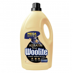 PESUVAHEND WOOLITE BLACK 4,5L