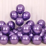 70 tk 5-tollise violetse metallikv&auml;rvi &otilde;hupallide komplekt