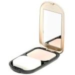 Facefinity Compact Foundation SPF 15 - Compact make-up 040 Creamy Ivory