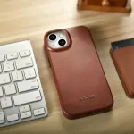 iCarer CE Oil Wax Premium Leather Folio Case iPhone 14 Plus magnetic flip case MagSafe pruun (AKI14220707-BN)
