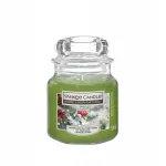 Yankee Candle Home Inspiration Pepperberry Pine scented candle